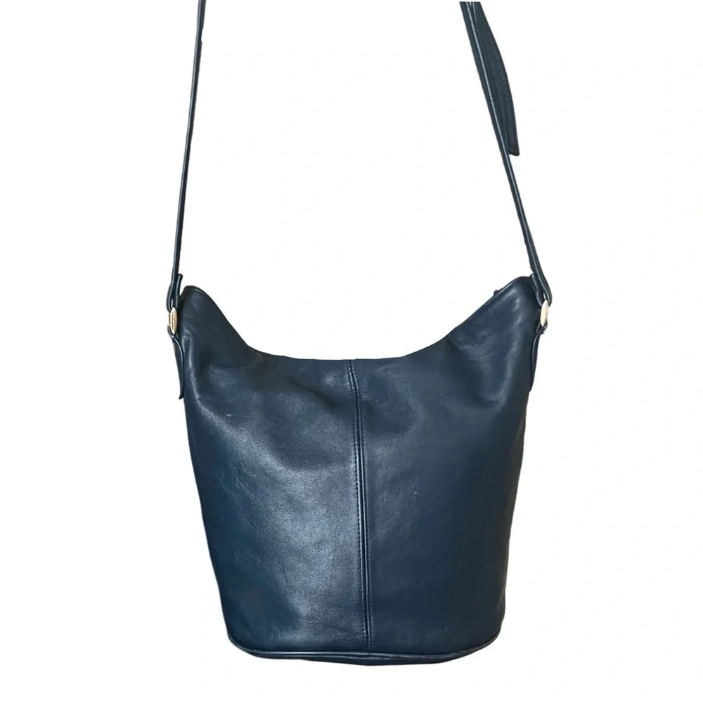 Etienne Aigner Vintage Navy Leather Crossbody Slouch Bucket Bag